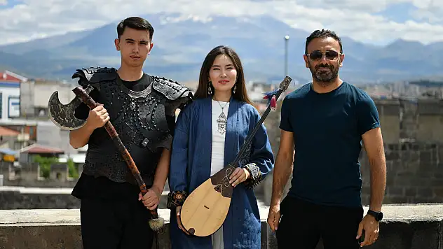 Kayseri Kalesi'nde Kazak ezgileri