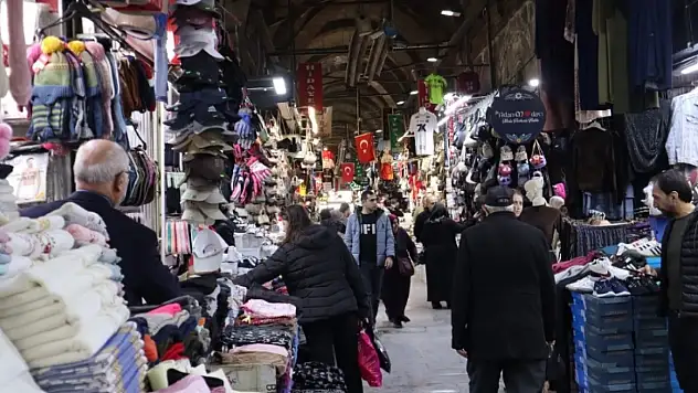 Kayseri Kapalı Çarşı'da bayram yoğunluğu başladı