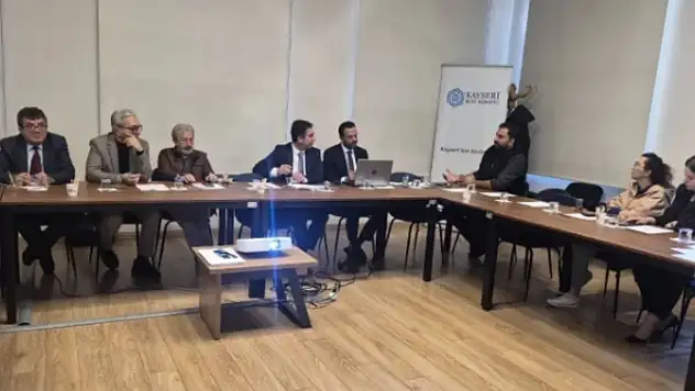 Kayseri Kent Konseyi'nde iki ayrı gündem! Şehrin geleceği için neler konuşuldu?