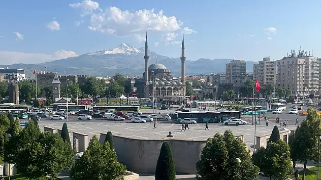 Kayseri kısa kısa: Kayseri olayları, MHP değişim, Ekmek zammı, Sefer krizi, Kayserispor...