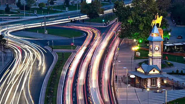 Kayseri kısa kısa: TOKİ dolandırıcılık, Hulusi Akar, Afyon sucuğu, Kayserispor...