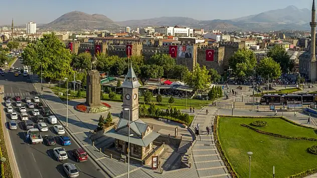 Kayseri kısa kısa: Uyuşturucu, toplu balık ölümü, Baki Ersoy, StartUpMYO, Kayserispor....