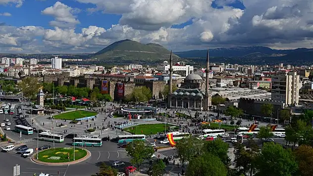 Kayseri kısa kısa: Yangın, Grev, Sektör krizi, Next Sosyal, Sağanak Yağış, Kayserispor...