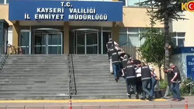 Kayseri merkezli 6 farklı ilde 'ehliyet sınavı' operasyonu: 15 şahıs hakkında tutuklama kararı!