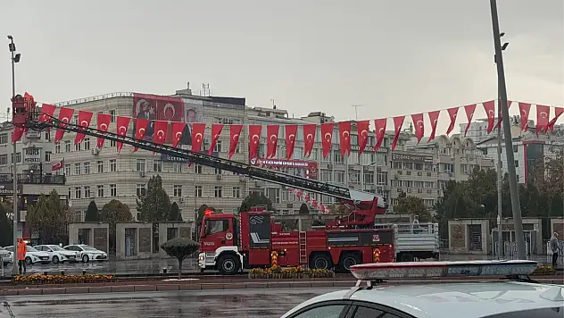 Cumhuriyet Meydanı'nda neler oluyor?