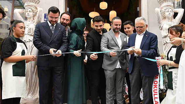 Kayseri'nin cazibe merkezinde bir Cafe daha açıldı!