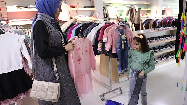 Kayseri'nin dost mağazasında bayramlık alışveriş keyfi