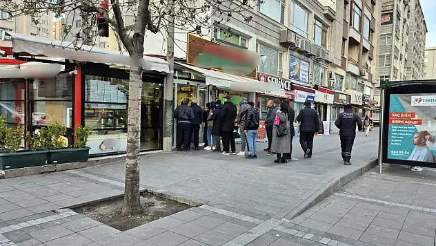 Kayseri'nin en ucuz tatlıcısı da enflasyondan payını aldı: Kuyruk azaldı…