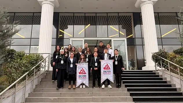 Kayseri'nin gururu oldular: Öğrencilerden uluslararası zafer!