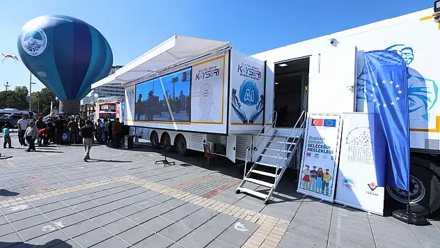 Kayseri'nin mobil teknoloji üssü hizmete açıldı...
