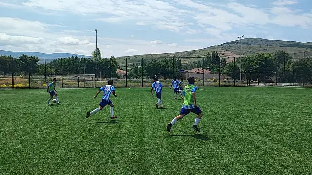 Kayseri'nin o ilçesinde ücretsiz yaz futbol kursu açıldı!