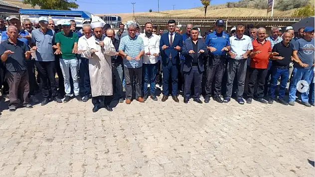 Kayseri'nin o ilçesinde yağmur duasına çıkıldı: Suya ihtiyacımız var!