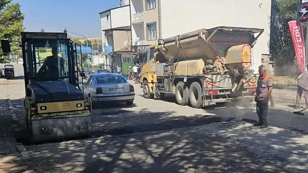 Kayseri'nin o ilçesinde yol seferberliği devam ediyor! Çalışmalarda sona gelindi