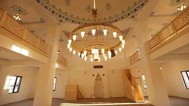 Kayseri'nin yeni camisi açılış için gün sayıyor!