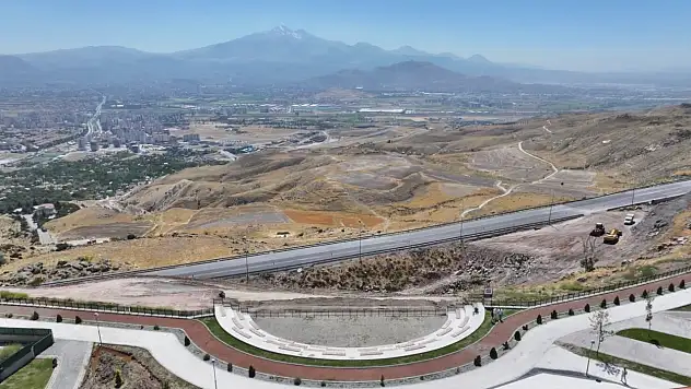 Kayseri'nin yeni seyir merkezi: Türk Bayrağı ile taçlanacak!