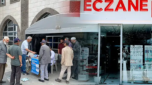 Kayseri nöbetçi eczaneler – Bünyan'da kilo standı!