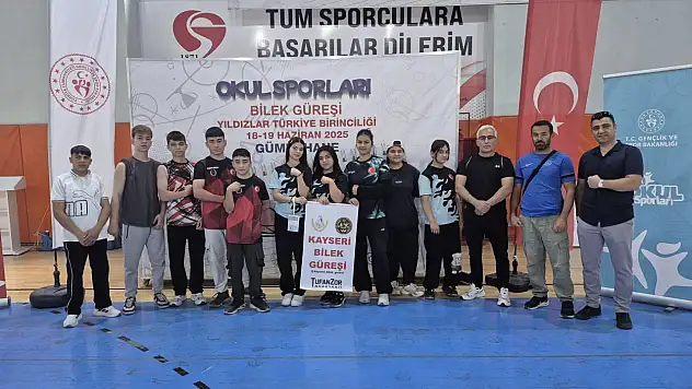 Kayseri Okulları Bilek Güreşinde Türkiye'ye Damga Vurdu