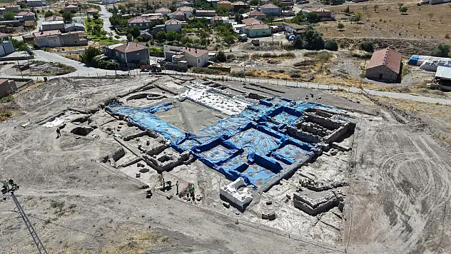 Kayseri Örenşehir'de ortaya çıkan Mozaikler, Göbeklitepe ve Zeugma ile kıyaslanıyor!