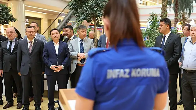 Kayseri Park AVM'de denetimli sergi!