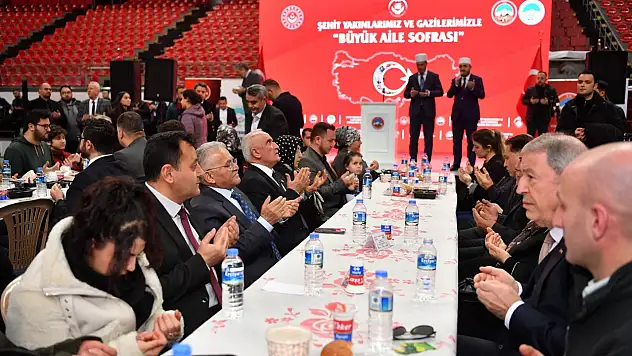 Kayseri protokolü şehit ve gazi aileleriyle iftarda bir araya geldi!