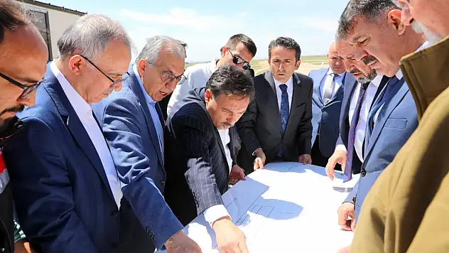 Kayseri sanayisine raylı can suyu! Vali Çiçek'ten yerinde inceleme