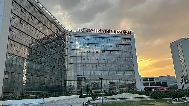 Kayseri Şehir Hastanesi'nde 1 profesör ve 1 doçent ataması gerçekleşti!