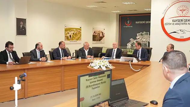 Kayseri Şehir Hastanesi'nde kritik toplantı! Eksikler ve ihtiyaçlar masaya yatırıldı