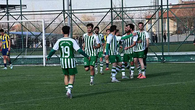 Kayseri Şekerspor liderliğini sürdürdü