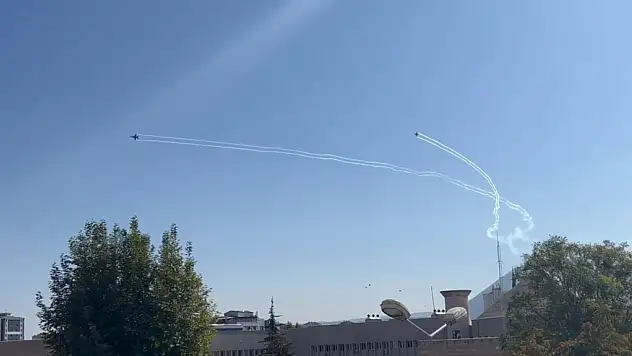 Kayseri semalarında jet sesleri: SOLOTÜRK'ten gösteri öncesi tanıma uçuşu!