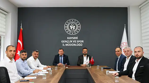 Kayseri semalarında süzülen paraşütçüler için yeni gelişme!