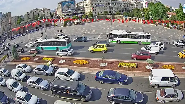 Kayseri trafiğinde devrim: Resmen göreve başladılar!