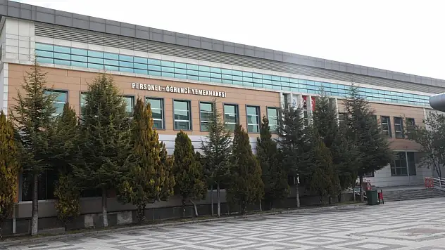 Kayseri Üniversitesi'nde menü kararı öğrencilere bırakıldı!