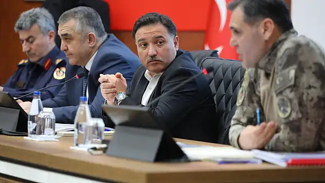 Kayseri Valiliği'nde güvenlik toplantısı: Danışma Kurulu hangi konuları ele aldı?