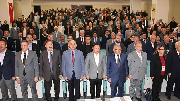 Türk Dünyası Yazar ve Şairleri Talas'ta buluştu!