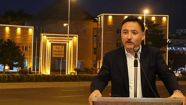 Kayseri Valisi Gökmen Çiçek'in görevine devam etmesi hakkında vatandaşlar ne düşünüyor?