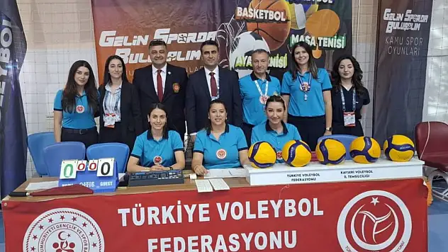 Kayseri Voleybol Kulübü lige fırtına gibi girdi!