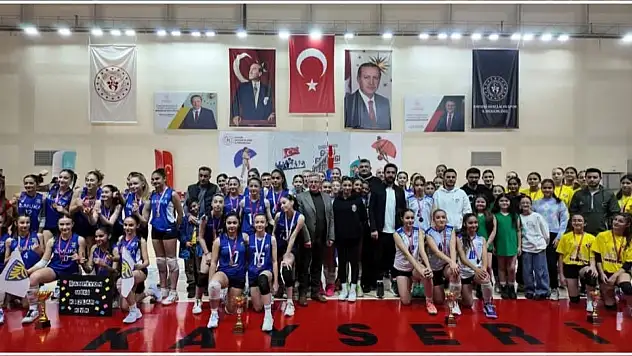 Kayseri Voleybol Spor Kulübü A takımı şampiyon oldu