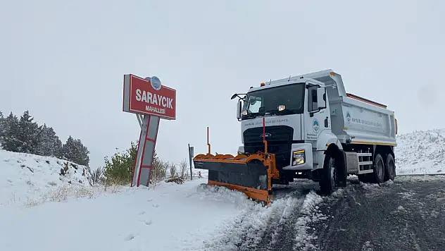 Kayseri'ye kar yağınca yeni mesaide başladı