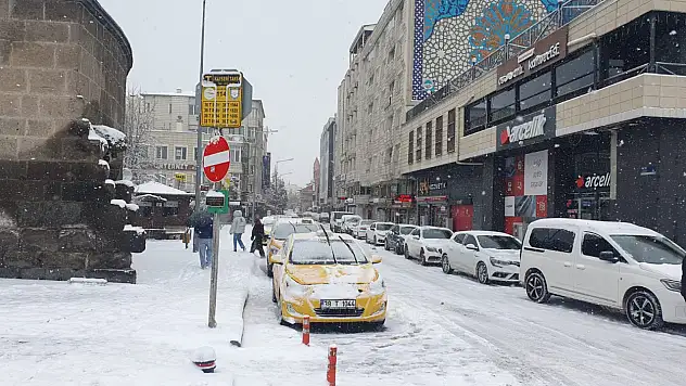 Kayseri'ye kar yeniden geliyor: İşte tarihi!