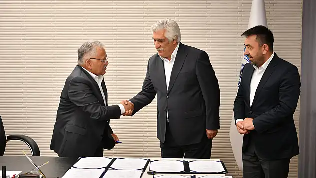 Kayseri'ye yeni protokol - Okuma salonları geliyor!