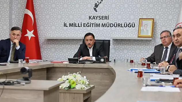Kayseri yeni eğitim dönemine hazır: Vali Çiçek son durumu inceledi!