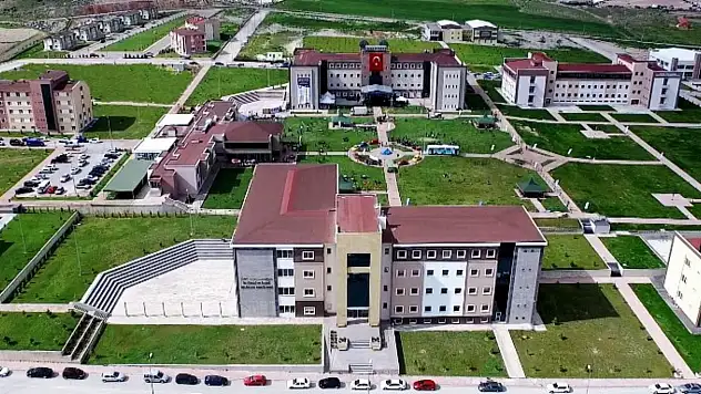 Kayseri'yi yeni tanıyan öğrencilere kampüste rehberlik hizmeti