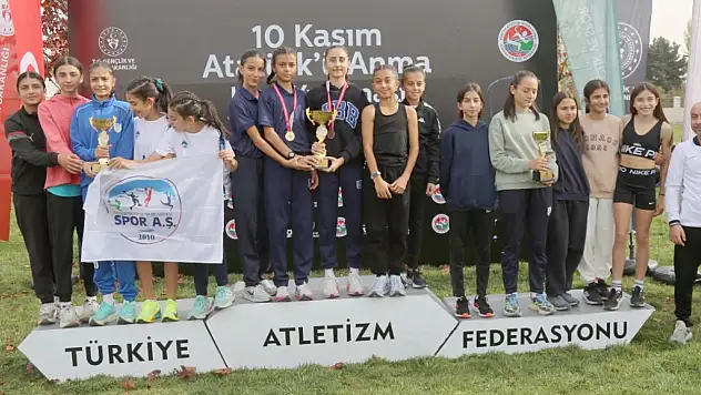 Kayserili atletler, Ankara'dan 4 madalya ile döndü!