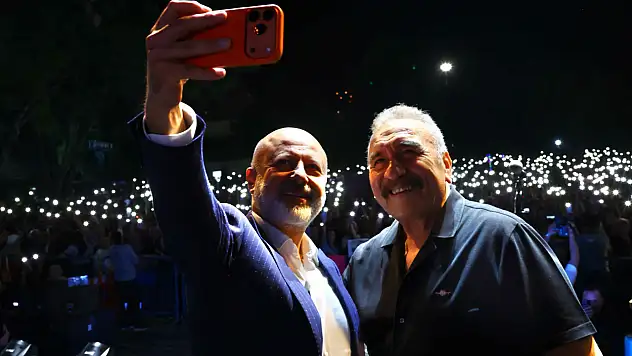 Kayserili başkan öyle bir projeye imza attı ki! Ünlü sanatçılar akın etti: Türkiye konuştu!