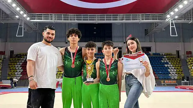 Kayseri'yi temsil eden sporcular Türkiye üçüncüsü oldu!