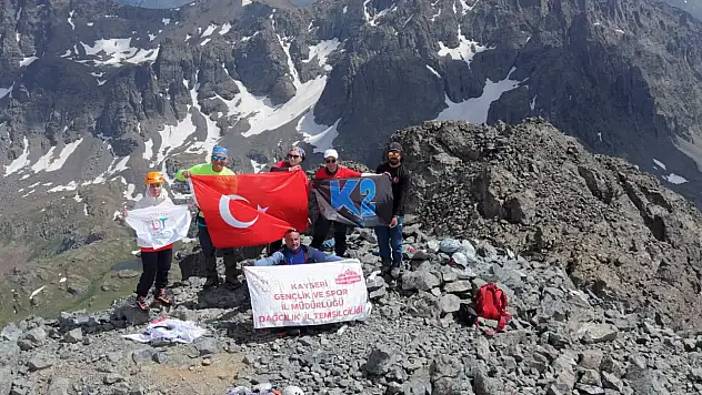 Kayserili dağcılardan tarihi başarı: Kaçkar ve verçenik zirvelerinde ilk onlar var!