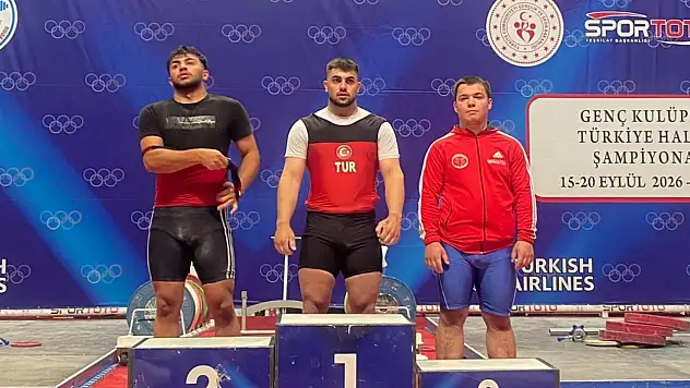 Kayserili genç ağırlığını koydu! Madalyayla döndü