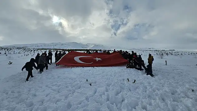 Kayserili gençler Erciyes'te buluştu: Zirvede unutulmaz gün!