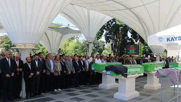 Kayserili iş insanı Latif Başkal'ın babası son yolculuğuna uğurlandı