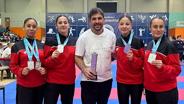 Kayserili karateler Uşak'ta kürsüyü kapattı